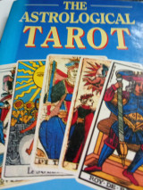 The astrological Tarot