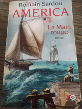 America La Main rouge