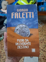 Fuori da un evidente destino